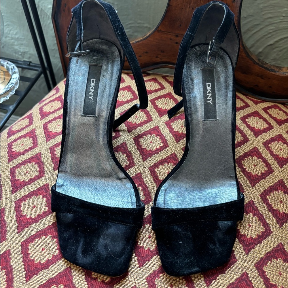 DKNY Velvet Black Square Toe Heels 7